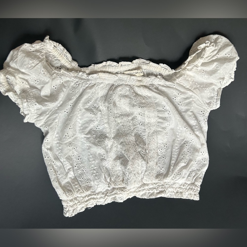 Aeropostale lace crop top